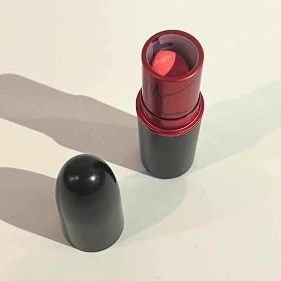 Nicki Minaj Viva Glam MAC Lipstick - Picture 4 of 8
